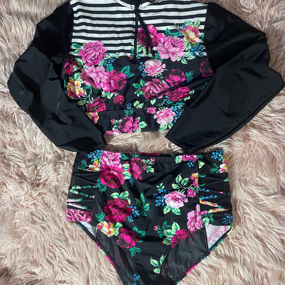 Torrid floral long sleeve swimsuit size 2